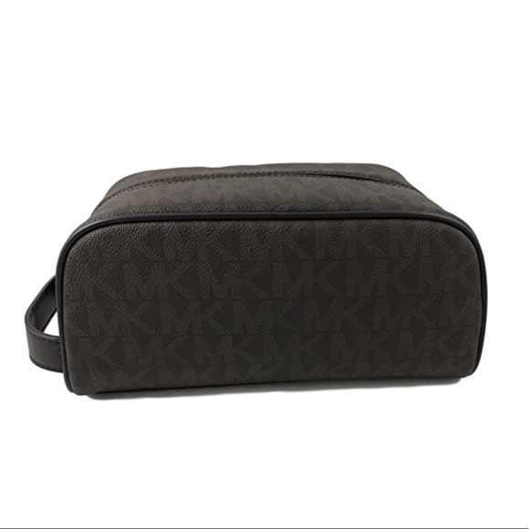 michael kors mens toiletry bag